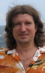 Лучший репетитор по игре на синтезаторе - преподаватель Антон Владимирович.