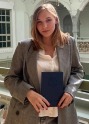 Лучший репетитор по подготовке к ЕГЭ - преподаватель Анастасия Юрьевна.